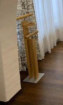 Камердинер (вешалка) Lugo R192 из массива дуба купить в Москве - фото №1